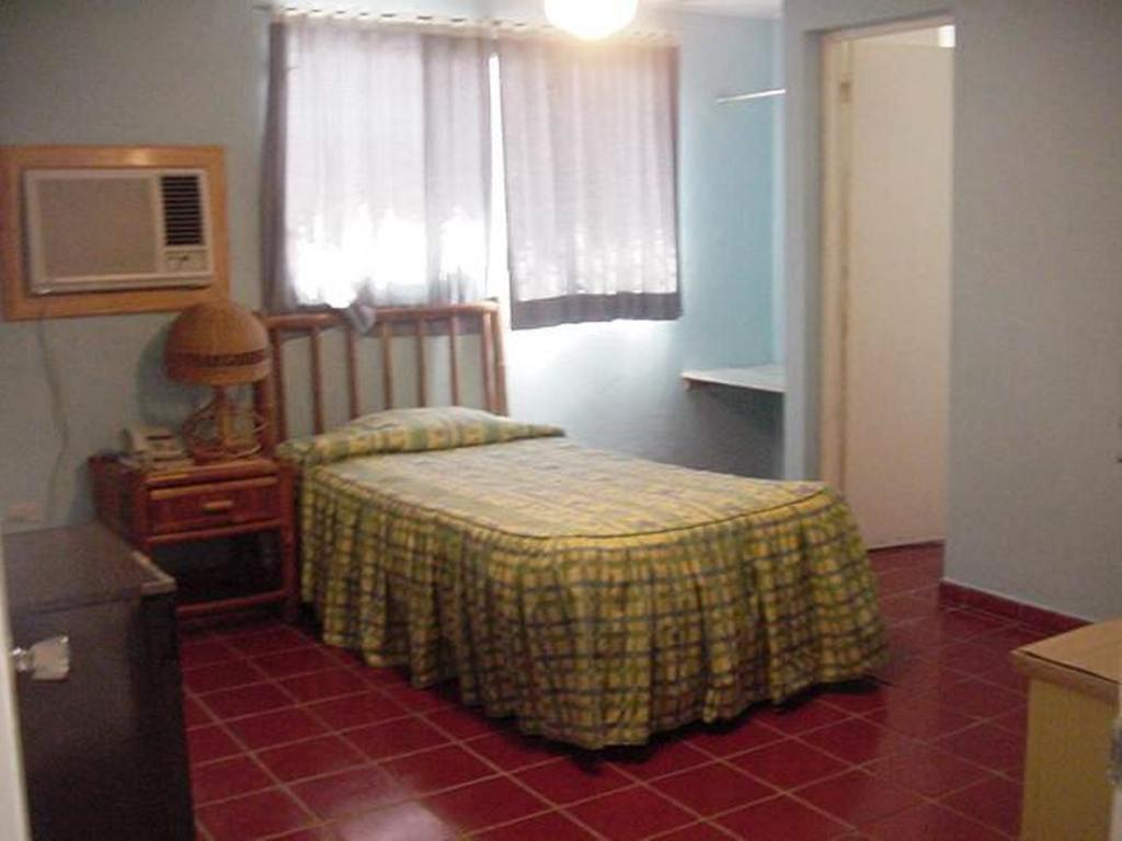 Hotel Caribe Barahona Экстерьер фото