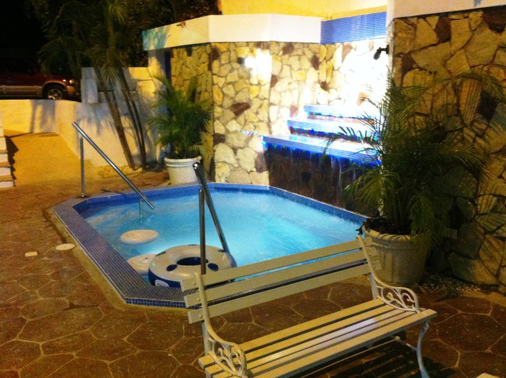 Hotel Caribe Barahona Экстерьер фото