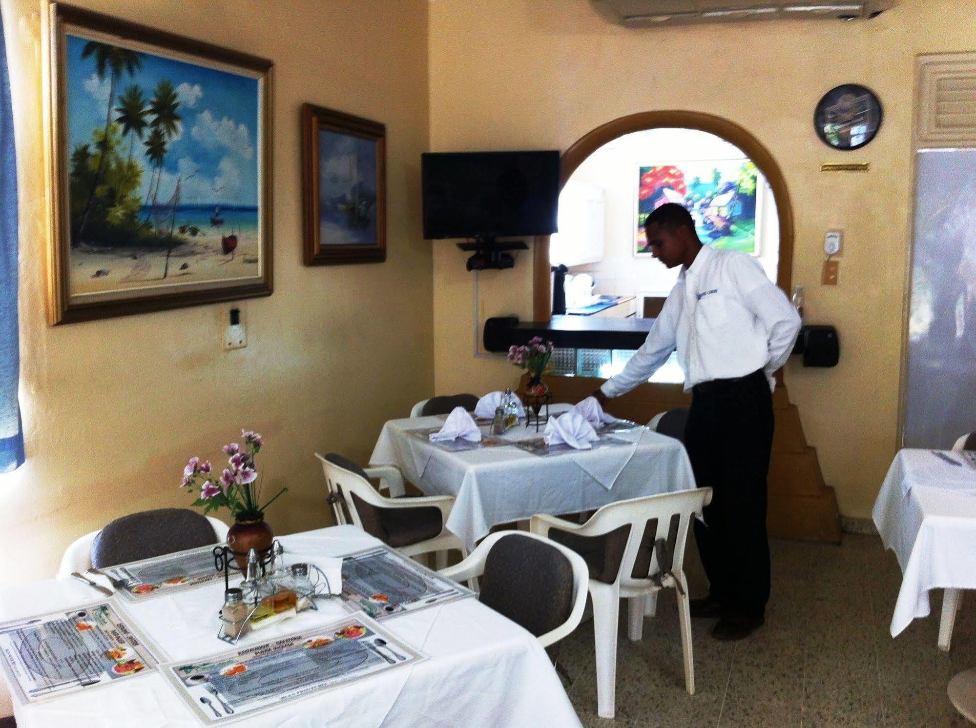 Hotel Caribe Barahona Экстерьер фото