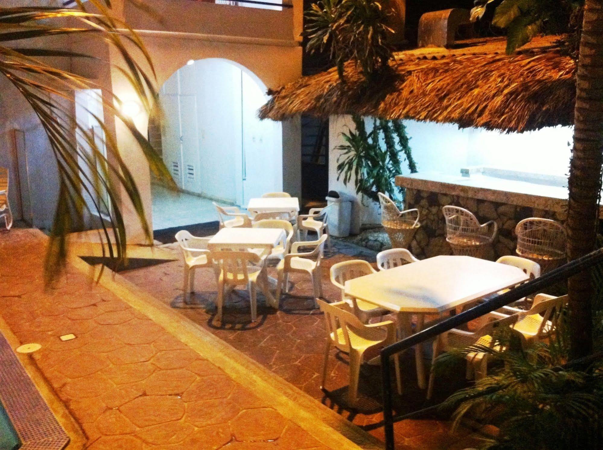Hotel Caribe Barahona Экстерьер фото