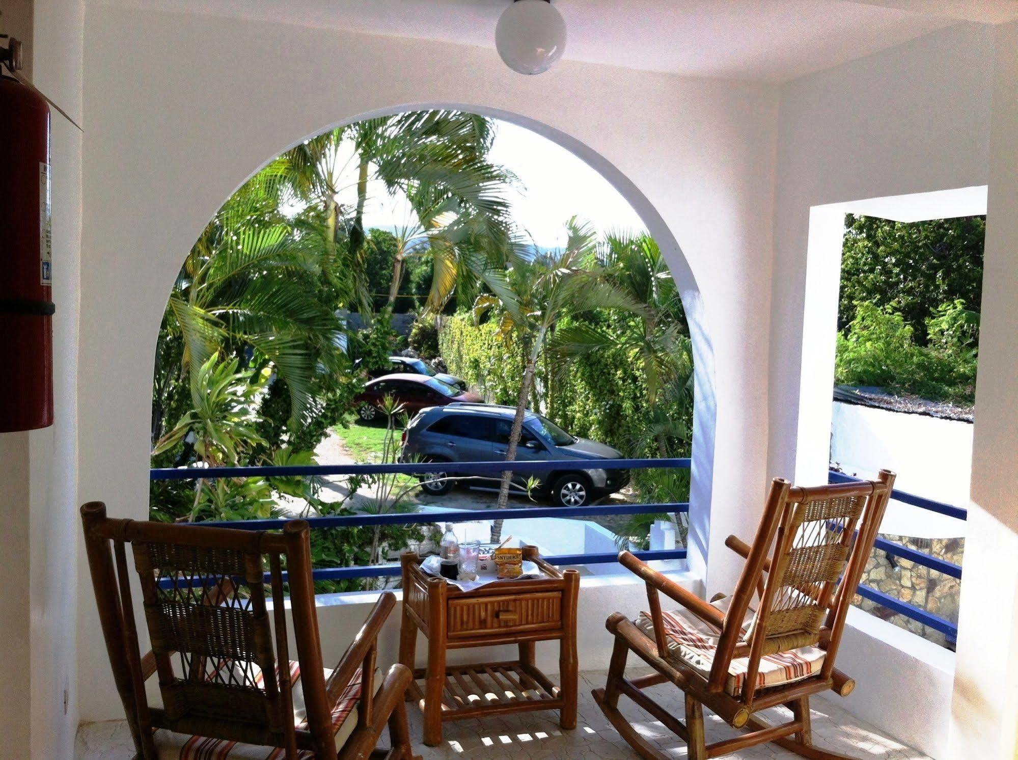 Hotel Caribe Barahona Экстерьер фото